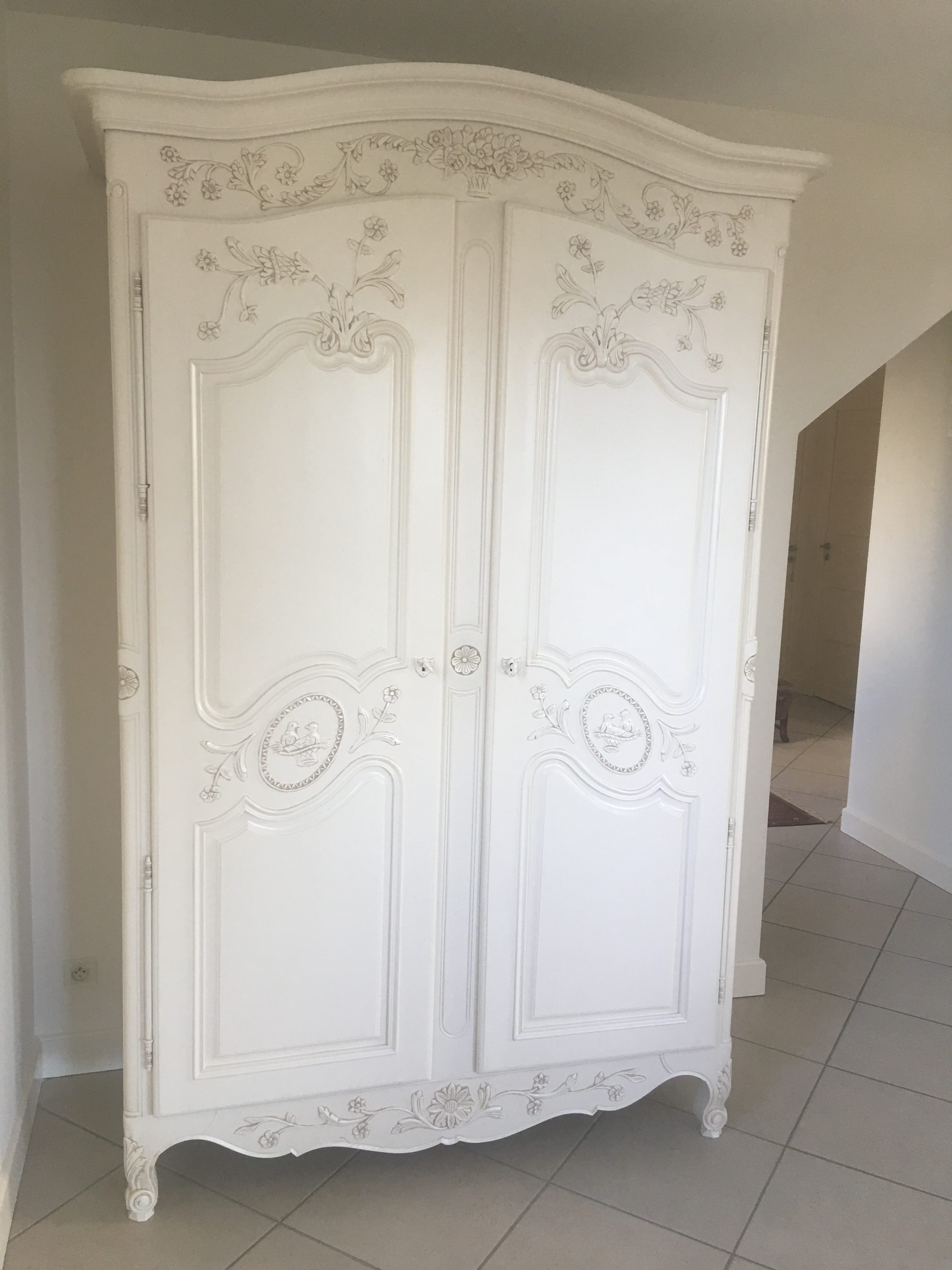 armoire merisier 2 portes laque ivoire clair