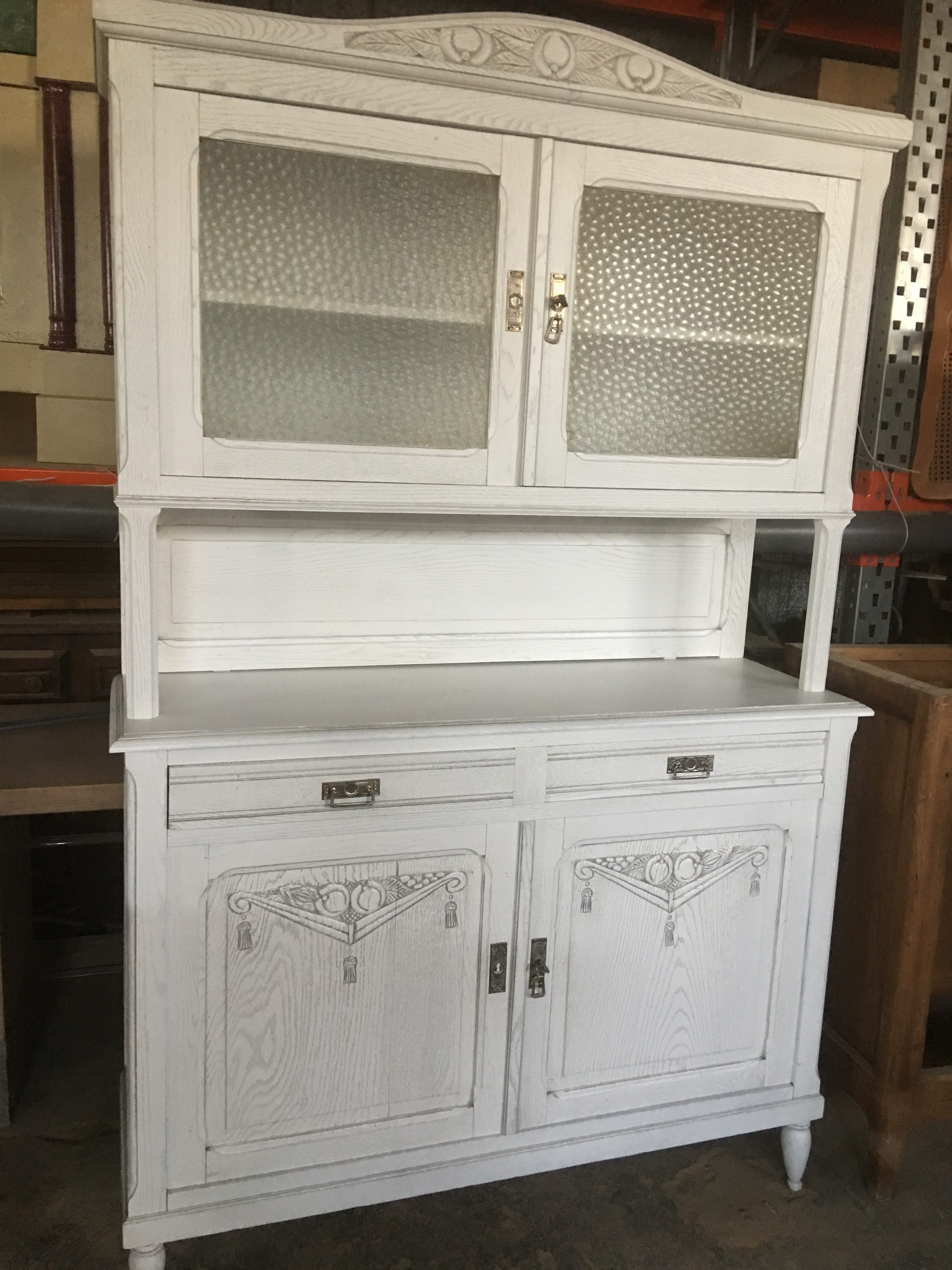 buffet 2 corps retro finition laqué blanc cassé patiné gris buffet 2 corps retro finition laqué blanc cassé patiné gris