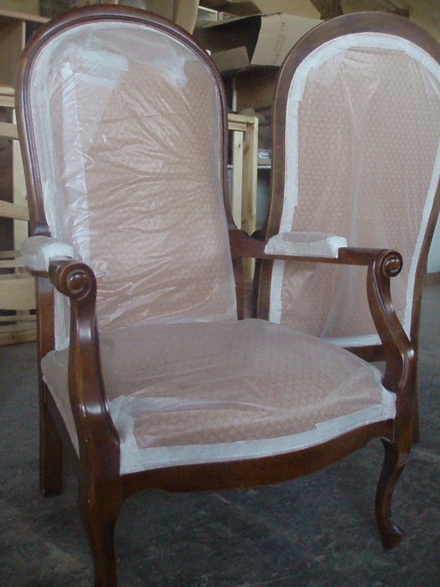 fauteuil voltaire pendant le décapage à sec ( cause tissu ) fauteuil voltaire pendant le décapage à sec ( cause tissu )